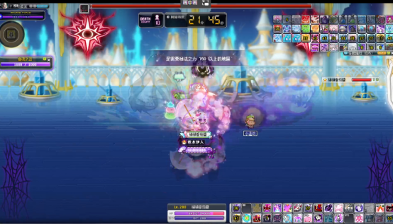 屏幕两侧的镜子里有秒杀效果的蜘蛛网，站在中间输出BOSS